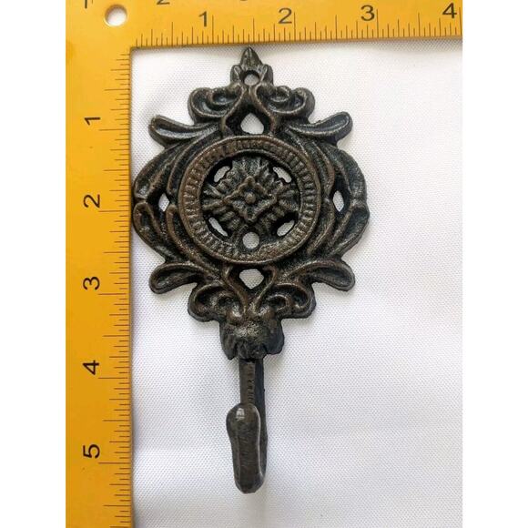 1 (One) Antique Cast Iron Wall Hook Brown Decorative Coat Hat Towel Hanging Vtg - Picture 2 of 3